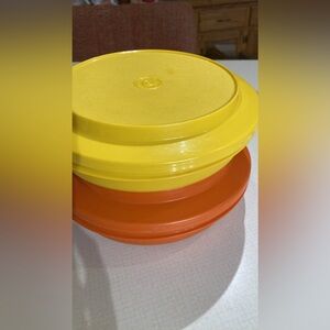 Tupperware vintage #1336 8” Serv and Stor